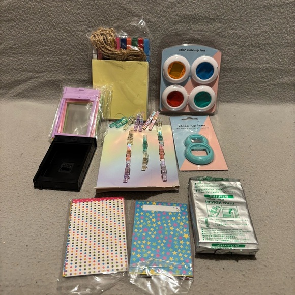 Digipower Instant Camera Accessory KIT - Picture 2 of 8